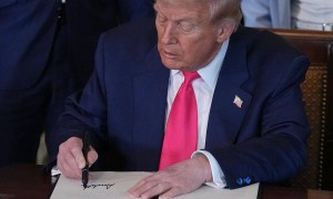 关税突发！特朗普签署行政令！